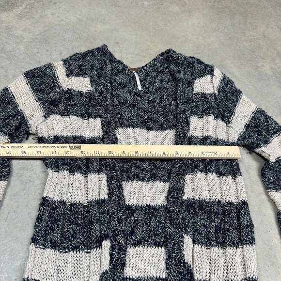 Free People Womens Open Knit Cardigan Sweater Long Sz M Blue Cream Holiday - Picture 8 of 9